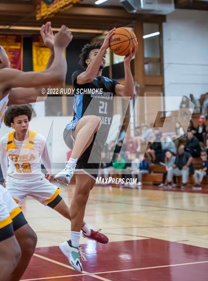Thumbnail 3 in Dougherty Valley vs. O'Dea (Torrey Pines Holiday Classic Tip-Off) photogallery.