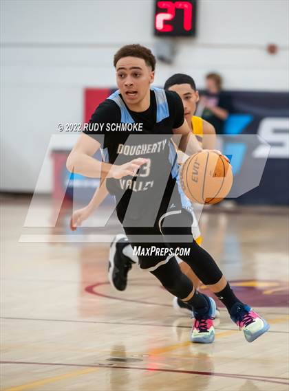 Thumbnail 1 in Dougherty Valley vs. O'Dea (Torrey Pines Holiday Classic Tip-Off) photogallery.