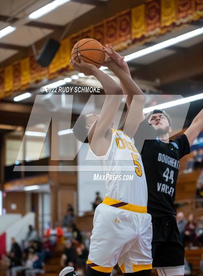 Thumbnail 3 in Dougherty Valley vs. O'Dea (Torrey Pines Holiday Classic Tip-Off) photogallery.