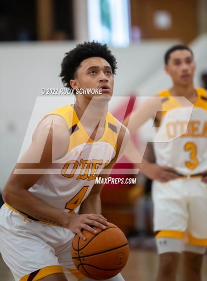 Thumbnail 1 in Dougherty Valley vs. O'Dea (Torrey Pines Holiday Classic Tip-Off) photogallery.