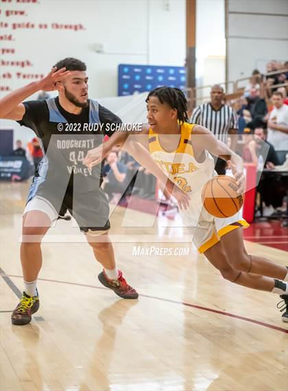 Thumbnail 2 in Dougherty Valley vs. O'Dea (Torrey Pines Holiday Classic Tip-Off) photogallery.