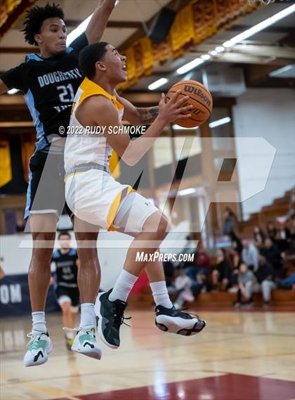 Thumbnail 1 in Dougherty Valley vs. O'Dea (Torrey Pines Holiday Classic Tip-Off) photogallery.