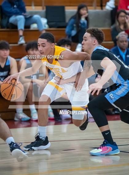 Thumbnail 3 in Dougherty Valley vs. O'Dea (Torrey Pines Holiday Classic Tip-Off) photogallery.