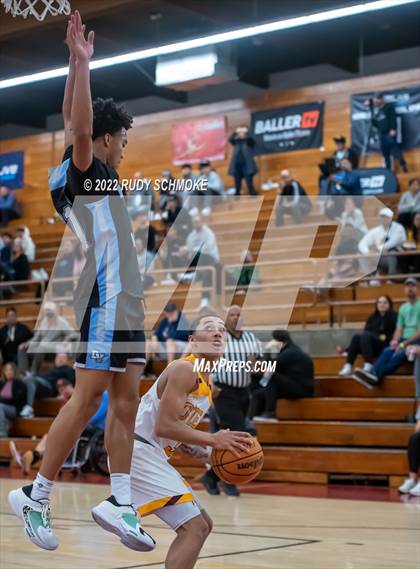 Thumbnail 1 in Dougherty Valley vs. O'Dea (Torrey Pines Holiday Classic Tip-Off) photogallery.
