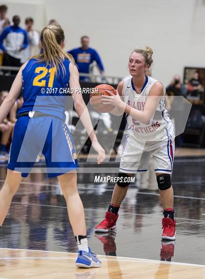 Thumbnail 3 in Sunnyvale vs. Alba-Golden (UIL 3A Regional Quarterfinal Playoff) photogallery.
