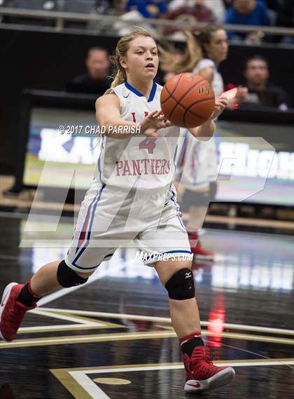 Thumbnail 3 in Sunnyvale vs. Alba-Golden (UIL 3A Regional Quarterfinal Playoff) photogallery.