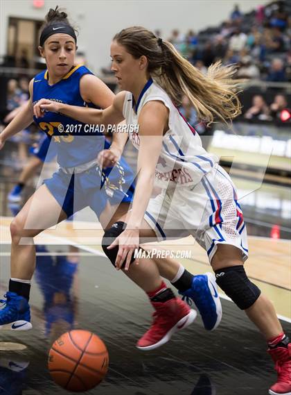 Thumbnail 1 in Sunnyvale vs. Alba-Golden (UIL 3A Regional Quarterfinal Playoff) photogallery.