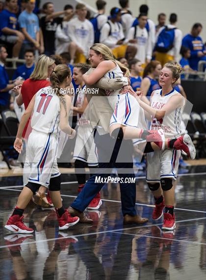 Thumbnail 3 in Sunnyvale vs. Alba-Golden (UIL 3A Regional Quarterfinal Playoff) photogallery.