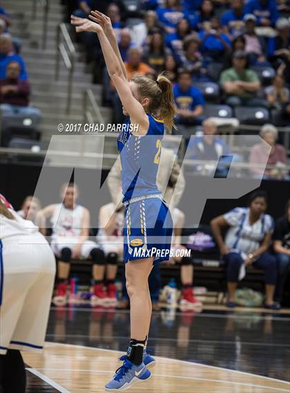 Thumbnail 2 in Sunnyvale vs. Alba-Golden (UIL 3A Regional Quarterfinal Playoff) photogallery.