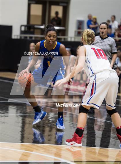 Thumbnail 3 in Sunnyvale vs. Alba-Golden (UIL 3A Regional Quarterfinal Playoff) photogallery.