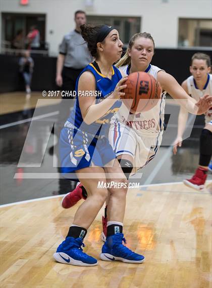 Thumbnail 3 in Sunnyvale vs. Alba-Golden (UIL 3A Regional Quarterfinal Playoff) photogallery.