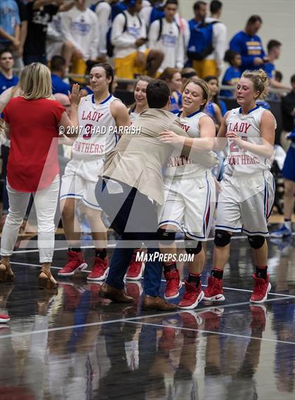 Thumbnail 2 in Sunnyvale vs. Alba-Golden (UIL 3A Regional Quarterfinal Playoff) photogallery.