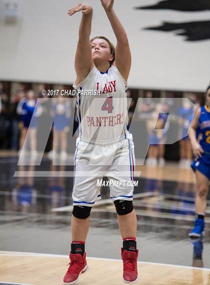 Thumbnail 2 in Sunnyvale vs. Alba-Golden (UIL 3A Regional Quarterfinal Playoff) photogallery.