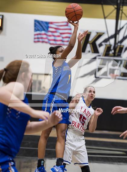 Thumbnail 3 in Sunnyvale vs. Alba-Golden (UIL 3A Regional Quarterfinal Playoff) photogallery.