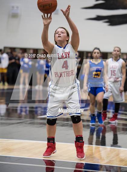 Thumbnail 3 in Sunnyvale vs. Alba-Golden (UIL 3A Regional Quarterfinal Playoff) photogallery.
