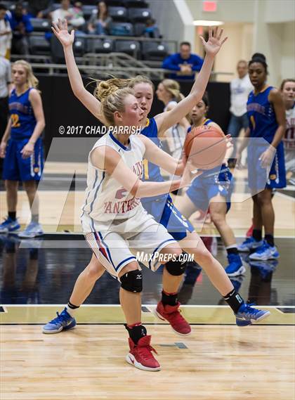 Thumbnail 3 in Sunnyvale vs. Alba-Golden (UIL 3A Regional Quarterfinal Playoff) photogallery.