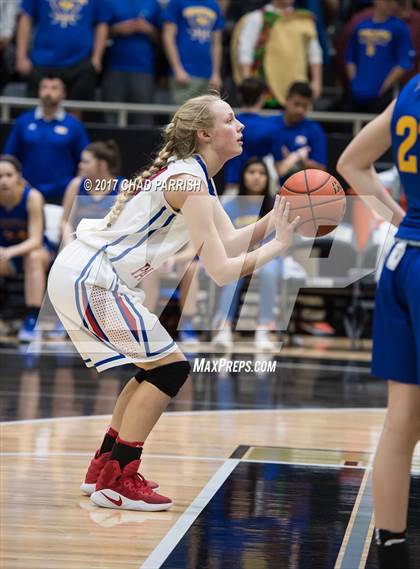 Thumbnail 3 in Sunnyvale vs. Alba-Golden (UIL 3A Regional Quarterfinal Playoff) photogallery.