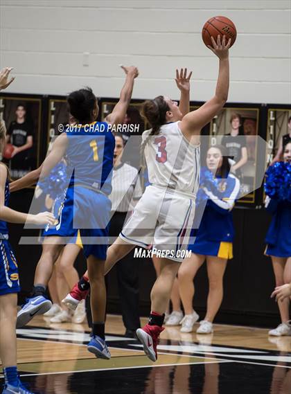 Thumbnail 1 in Sunnyvale vs. Alba-Golden (UIL 3A Regional Quarterfinal Playoff) photogallery.