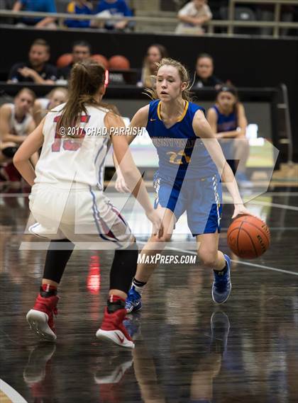 Thumbnail 2 in Sunnyvale vs. Alba-Golden (UIL 3A Regional Quarterfinal Playoff) photogallery.