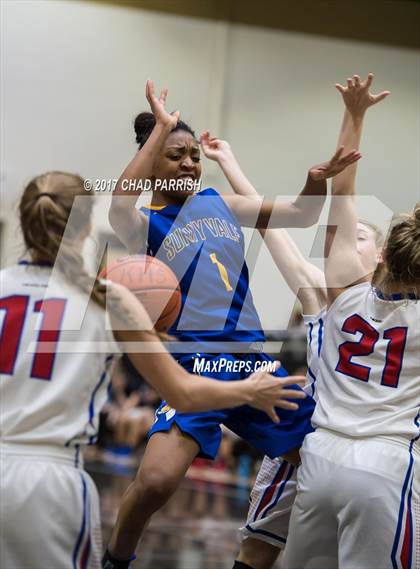 Thumbnail 2 in Sunnyvale vs. Alba-Golden (UIL 3A Regional Quarterfinal Playoff) photogallery.