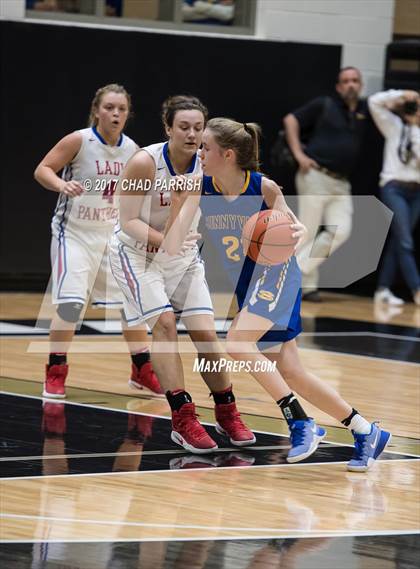 Thumbnail 3 in Sunnyvale vs. Alba-Golden (UIL 3A Regional Quarterfinal Playoff) photogallery.