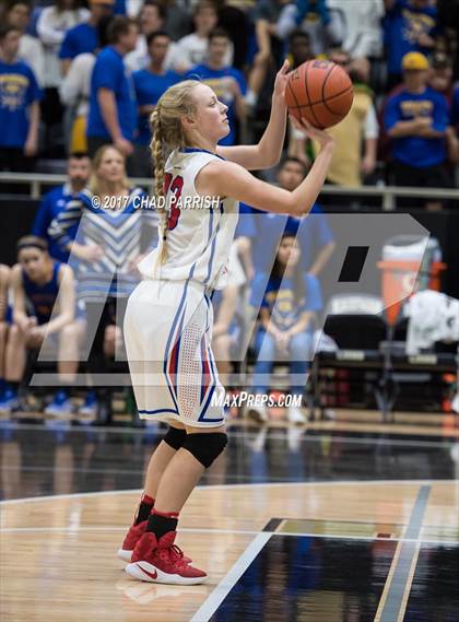 Thumbnail 2 in Sunnyvale vs. Alba-Golden (UIL 3A Regional Quarterfinal Playoff) photogallery.