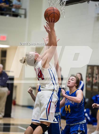 Thumbnail 3 in Sunnyvale vs. Alba-Golden (UIL 3A Regional Quarterfinal Playoff) photogallery.