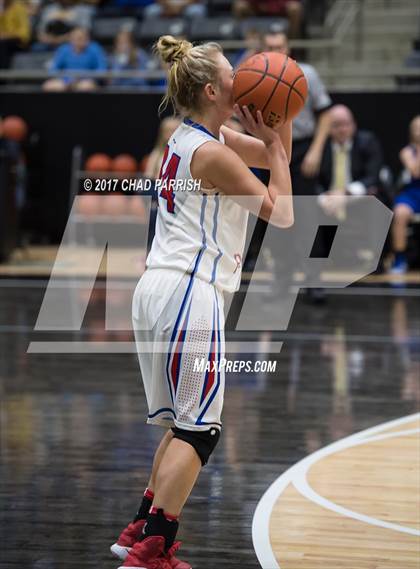 Thumbnail 2 in Sunnyvale vs. Alba-Golden (UIL 3A Regional Quarterfinal Playoff) photogallery.