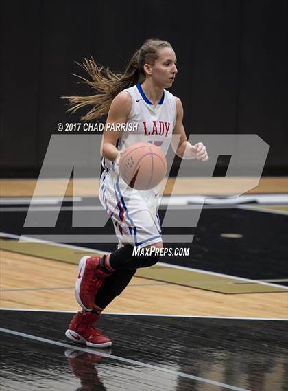 Thumbnail 3 in Sunnyvale vs. Alba-Golden (UIL 3A Regional Quarterfinal Playoff) photogallery.
