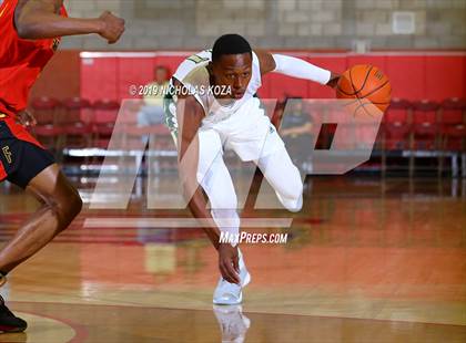 Thumbnail 2 in Long Beach Poly vs. Fairfax (Nike Extravaganza) photogallery.
