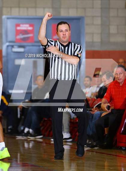 Thumbnail 3 in Long Beach Poly vs. Fairfax (Nike Extravaganza) photogallery.