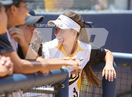 Thumbnail 2 in La Jolla vs. Mission Bay (CIF SDS D4 Final) photogallery.