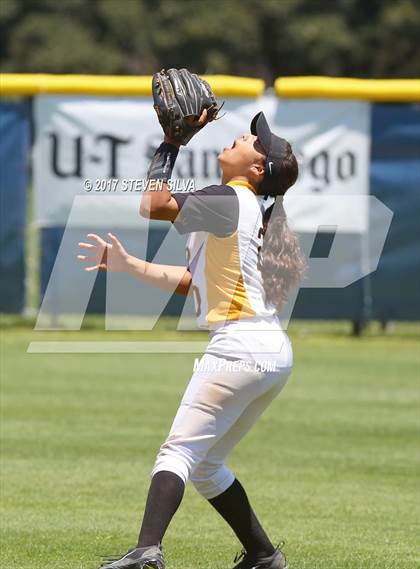 Thumbnail 1 in La Jolla vs. Mission Bay (CIF SDS D4 Final) photogallery.