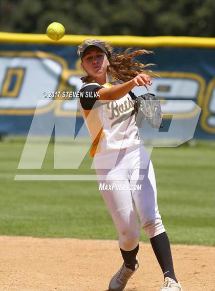 Thumbnail 1 in La Jolla vs. Mission Bay (CIF SDS D4 Final) photogallery.