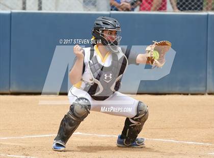 Thumbnail 1 in La Jolla vs. Mission Bay (CIF SDS D4 Final) photogallery.