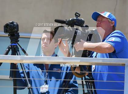 Thumbnail 1 in La Jolla vs. Mission Bay (CIF SDS D4 Final) photogallery.