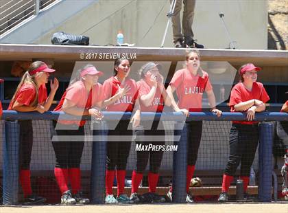 Thumbnail 1 in La Jolla vs. Mission Bay (CIF SDS D4 Final) photogallery.