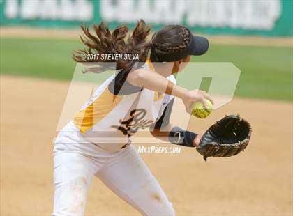 Thumbnail 1 in La Jolla vs. Mission Bay (CIF SDS D4 Final) photogallery.