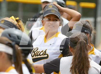 Thumbnail 1 in La Jolla vs. Mission Bay (CIF SDS D4 Final) photogallery.