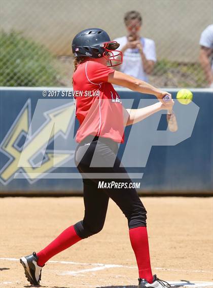 Thumbnail 1 in La Jolla vs. Mission Bay (CIF SDS D4 Final) photogallery.