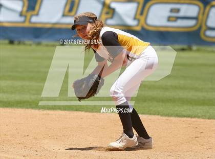 Thumbnail 3 in La Jolla vs. Mission Bay (CIF SDS D4 Final) photogallery.