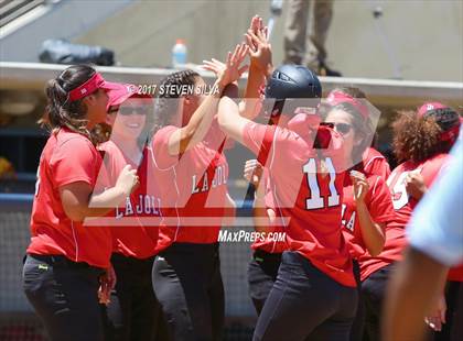 Thumbnail 1 in La Jolla vs. Mission Bay (CIF SDS D4 Final) photogallery.