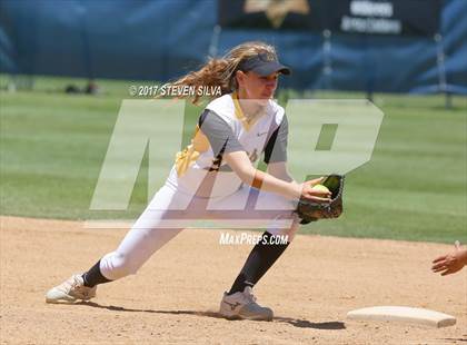 Thumbnail 2 in La Jolla vs. Mission Bay (CIF SDS D4 Final) photogallery.