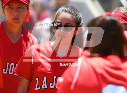 Thumbnail 1 in La Jolla vs. Mission Bay (CIF SDS D4 Final) photogallery.