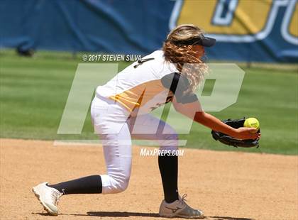 Thumbnail 2 in La Jolla vs. Mission Bay (CIF SDS D4 Final) photogallery.