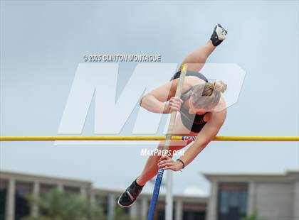 Thumbnail 1 in Devon Allen Invitational (Pole Vault) photogallery.