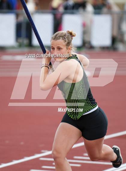 Thumbnail 3 in Devon Allen Invitational (Pole Vault) photogallery.