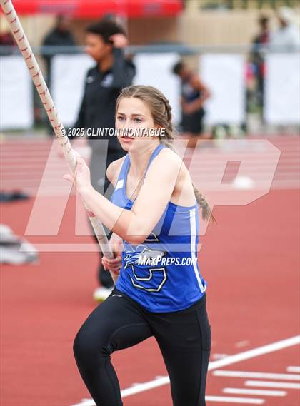 Thumbnail 1 in Devon Allen Invitational (Pole Vault) photogallery.