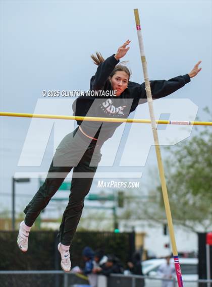 Thumbnail 1 in Devon Allen Invitational (Pole Vault) photogallery.