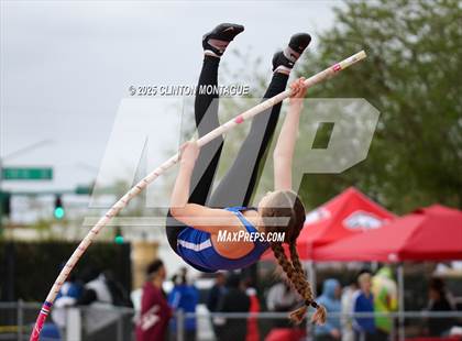 Thumbnail 2 in Devon Allen Invitational (Pole Vault) photogallery.